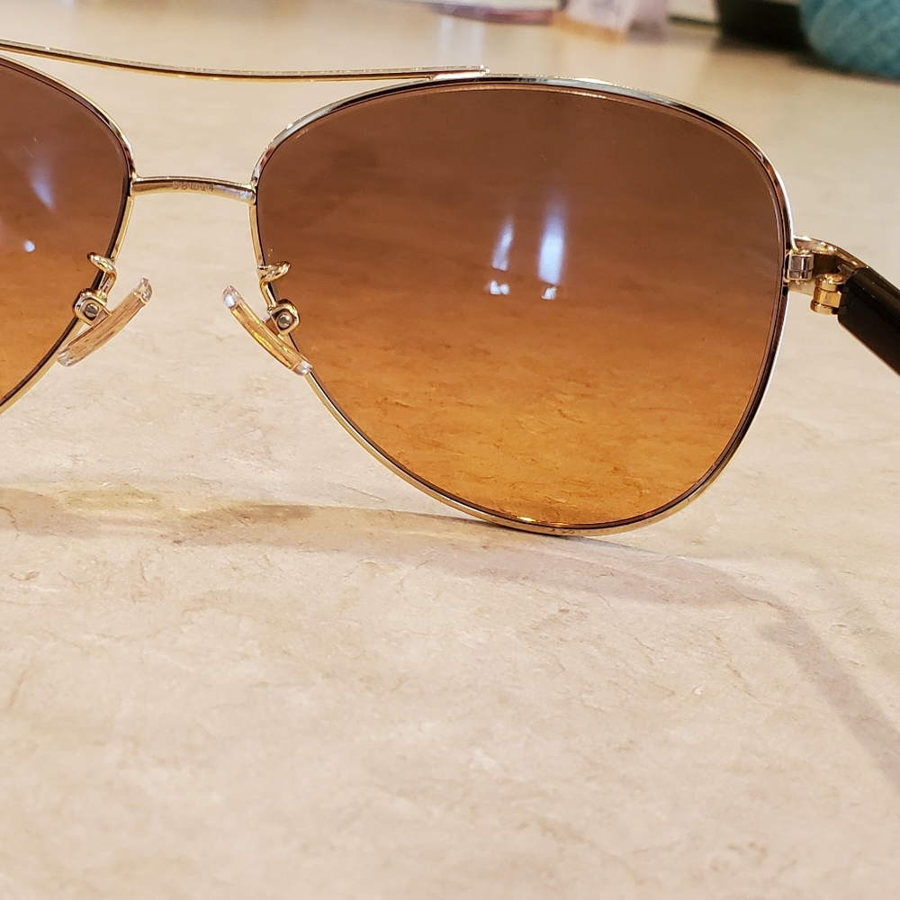 Please see COPY Listing - Picture 9 of 16